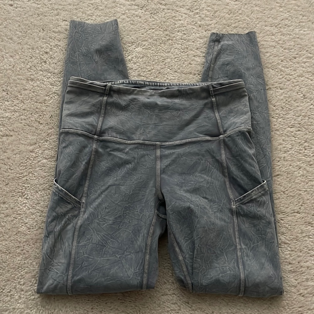Lulu lemon fast and free size 4 25"